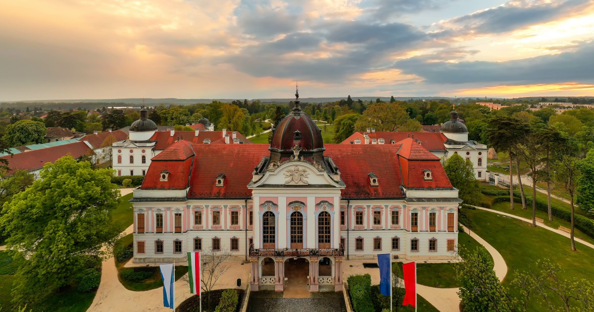 fachada-principal-palacio-godollo-budapest