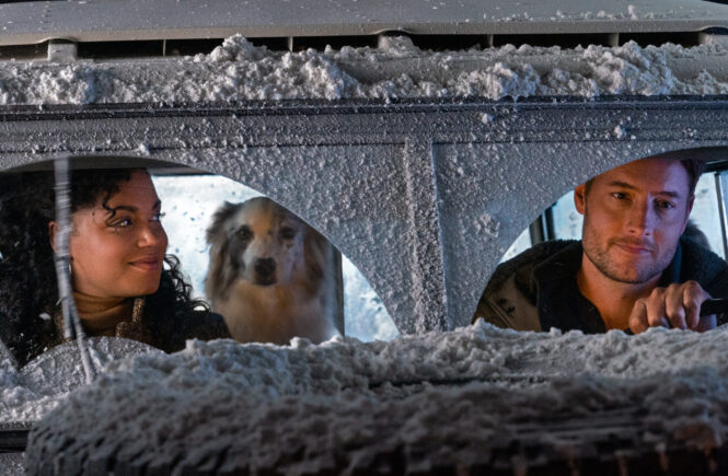 The Noel Diary. (L to R) Barrett Doss as Rachel, Justin Hartley as Jake in The Noel Diary. Cr. KC Bailey/Netflix © 2022.