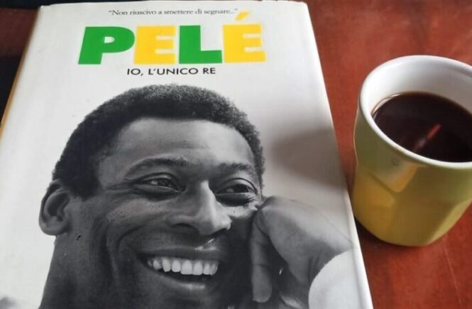 Pelè non c’è più. Pelè: Io, l’unico Re