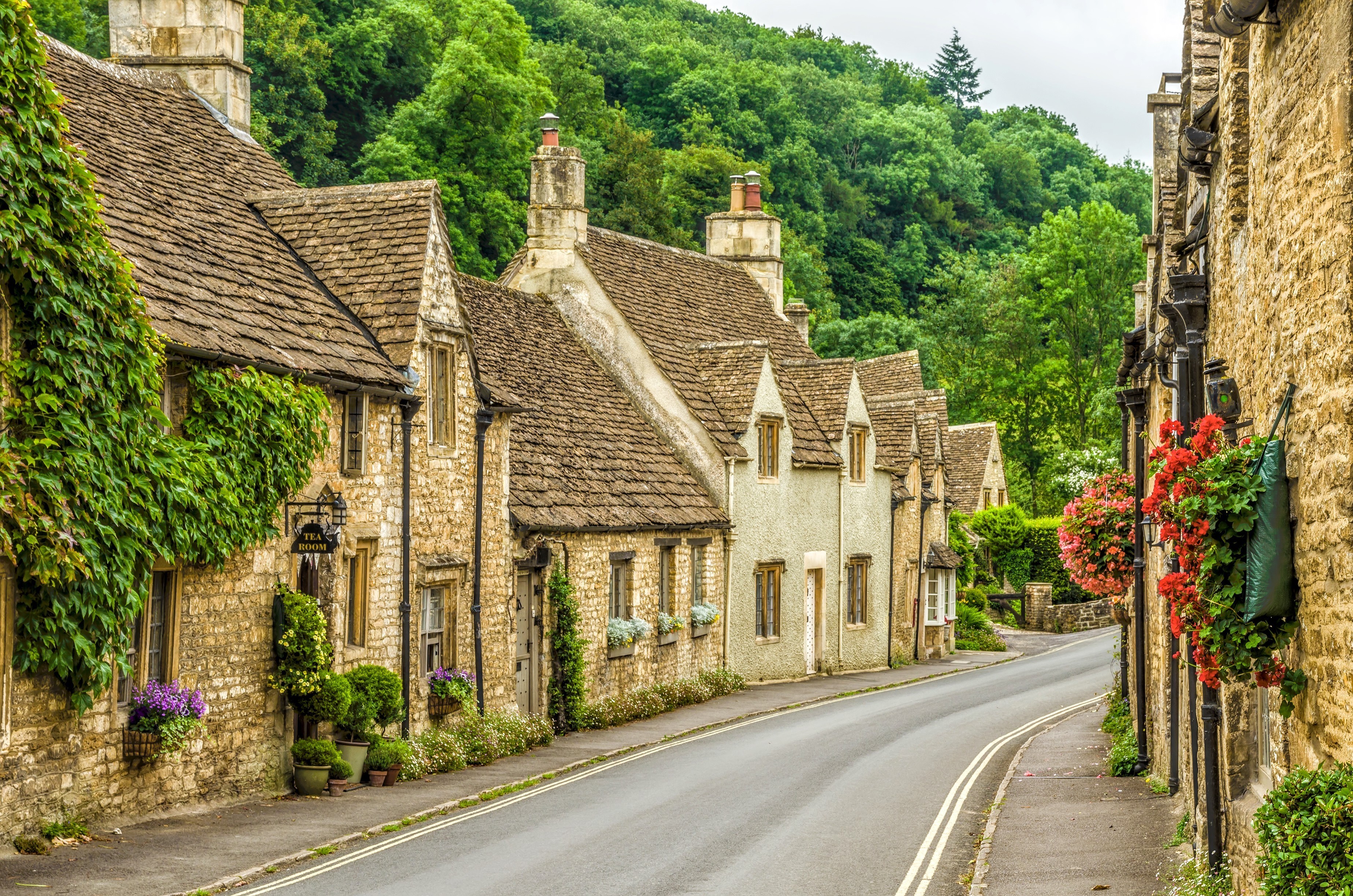 Village-of-Castle-Combe-UK